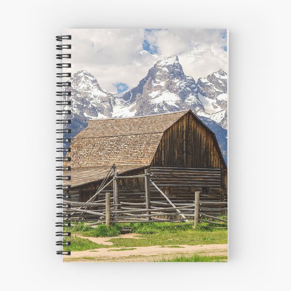 Artikelvorschau, Mormon Barn im Grand-Teton-Nationalpark in Wyoming entworfen und verkauft von Soumya Mitra.