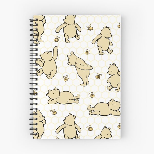 Aperçu de l'œuvre Winnie l'ourson et les abeilles classiques sur un nid d'abeille jaune doux créée et vendue par KrisInStitches.