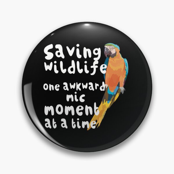 Artikelvorschau, Tiermoderator rettet Wildtiere – ein peinlicher Mikrofonmoment nach dem anderen – lustiges Tiermoderatoren-Design entworfen und verkauft von PrettylittlepastelUk.