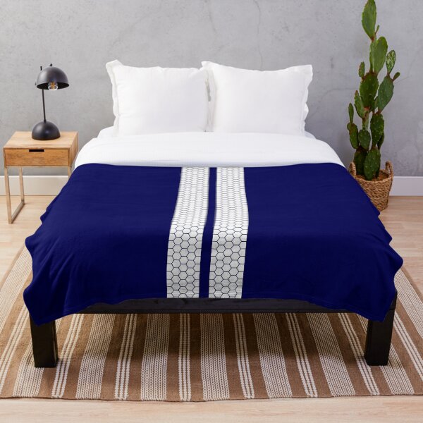 Aperçu de l'œuvre Bandes de course doubles, motif nid d'abeille (blanc sur bleu) créée et vendue par Racing Stripes Only.