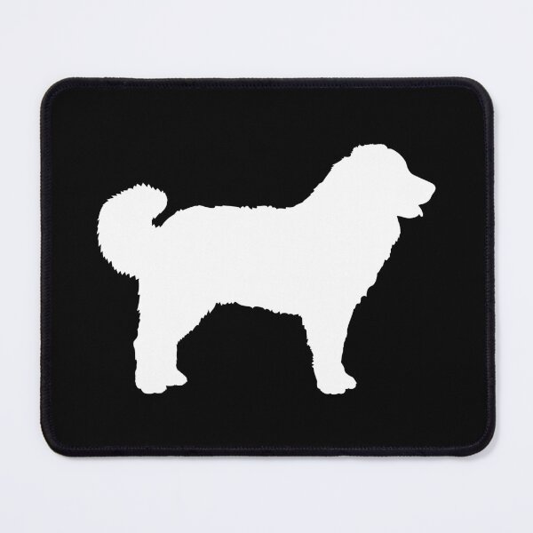 Artikelvorschau, Šarplaninac Hundesilhouette – Minimalistisches weißes Design entworfen und verkauft von EmeraldeaArt.