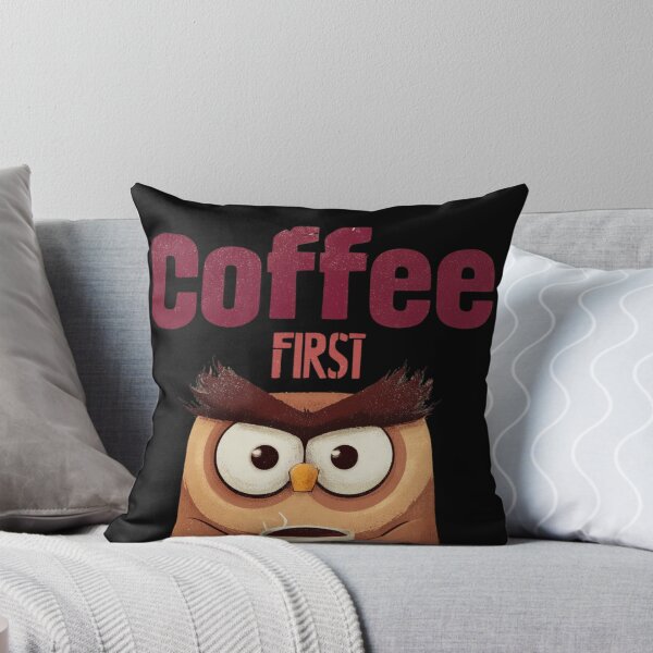 Aperçu de l'œuvre Routine matinale du hibou avec le café en premier créée et vendue par Blurbean.