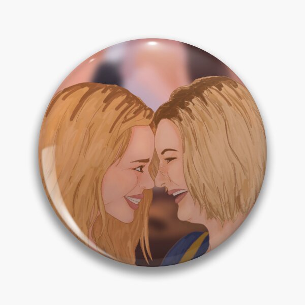 Item preview, Rose Tyler y el Decimotercer Doctor en la designed and sold by 0o-junebug-o0.