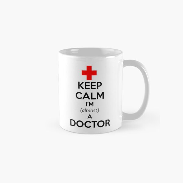 Item preview, Cadeaux pour étudiants en médecine – Restez calme, je suis presque un médecin, idées cadeaux amusantes pour les étudiants en médecine et remise des diplômes pour les futurs médecins. designed and sold by merkraht.