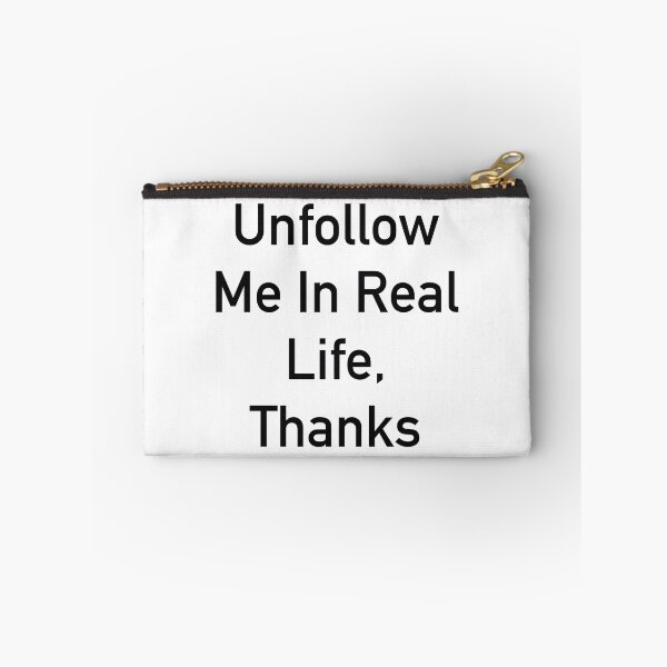 Item preview, Deja de seguirme en la vida real, gracias: frase antisocial divertida para personas sobreestimuladas designed and sold by ChuckleSpace.
