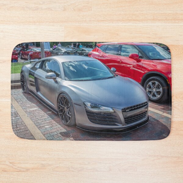 Artikelvorschau, 2008 Silberner Audi Quattro R8 X100 entworfen und verkauft von RichFrancoCars.