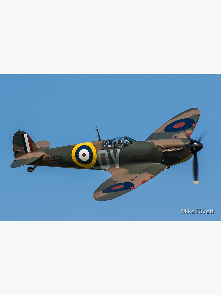 Aperçu 3 sur 3. Poster avec l'œuvre Spitfire MkI créée et vendue par Mike Rivett.