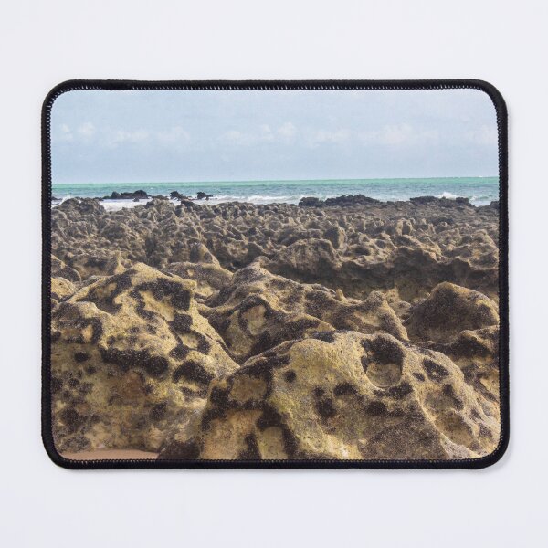Item preview, infinite coronals with the sea in the background of the image designed and sold by felipequeiroz.