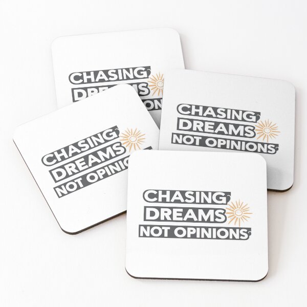 Aperçu de l'œuvre Design motivationnel. Privilégiez les rêves aux opinions – Minimaliste créée et vendue par Drawingshirts.