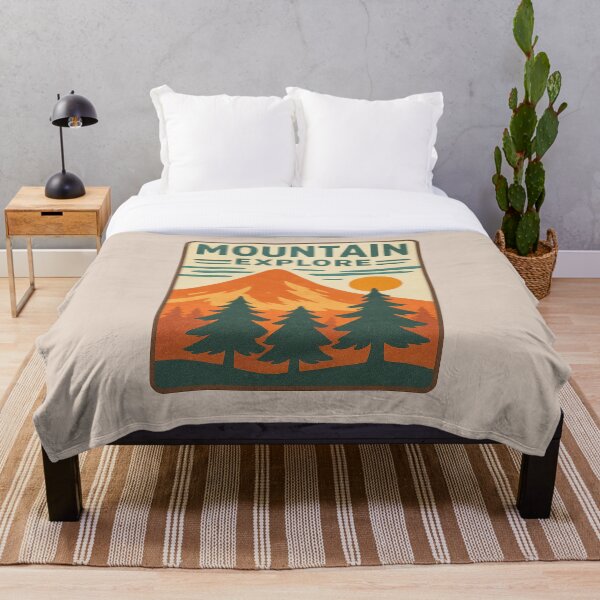 Artikelvorschau, Berg erkunden Retro Sonnenuntergang entworfen und verkauft von HeeShirt.