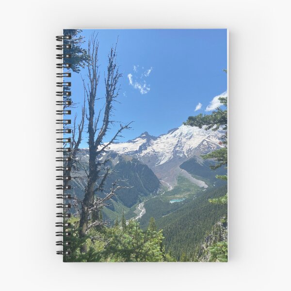 Artikelvorschau, Toter Baum und Mount Rainier entworfen und verkauft von Gary Horner.