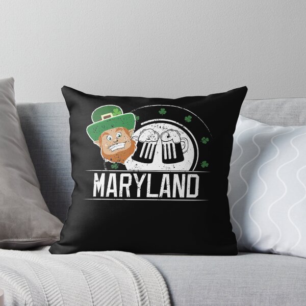 Aperçu de l'œuvre St Pattys Outfit Maryland St Patricks Tshirt Shamrock créée et vendue par shoppzee.