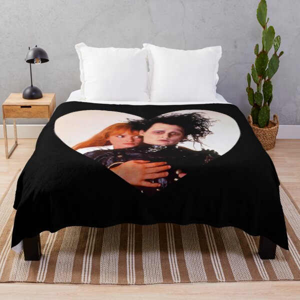 Item preview, Edward Scissorhands and Kim Heart 2 in Color designed and sold by cemetery girl.