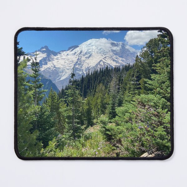 Artikelvorschau, Log und Mount Rainier entworfen und verkauft von Gary Horner.