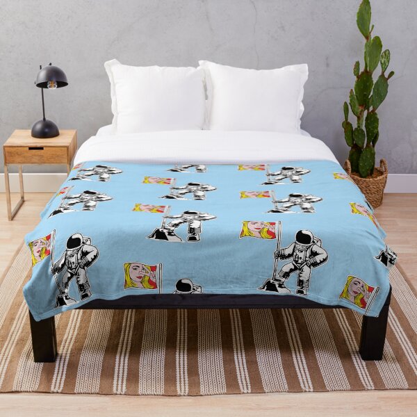 Artikelvorschau, Pop-Art-Astronaut – Retro-Design mit kosmischer Flagge entworfen und verkauft von TastefulDesigns.