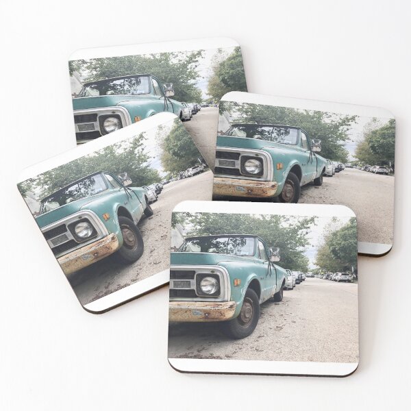Artikelvorschau, Türkisfarbener klassischer Pick-up entworfen und verkauft von GRL Photography.