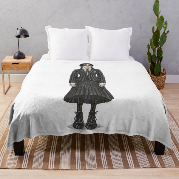 Artikelvorschau, Wednesday Addams in Uniform entworfen und verkauft von Juana-.