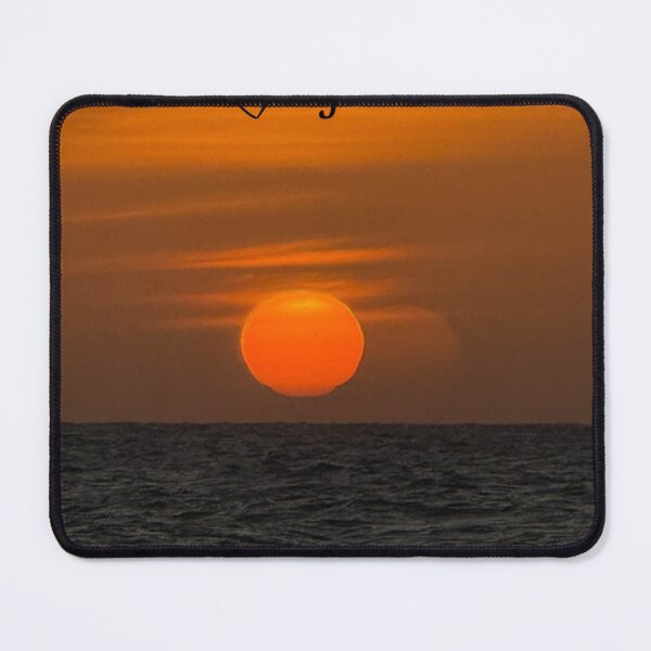 Artikelvorschau, Sonnenuntergang am Meer in Dschidda entworfen und verkauft von ZahaOfSaudi.
