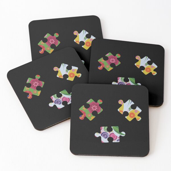 Aperçu de l'œuvre Trois pièces de puzzle colorées • Trois pièces de puzzle colorati • Trois pièces de puzzle colorées créée et vendue par LenaBlueDesigns.