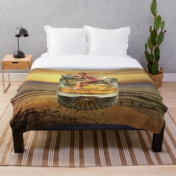 Item preview, Roxanne en las rocas - Atardecer de whisky designed and sold by Vertigo Artography.