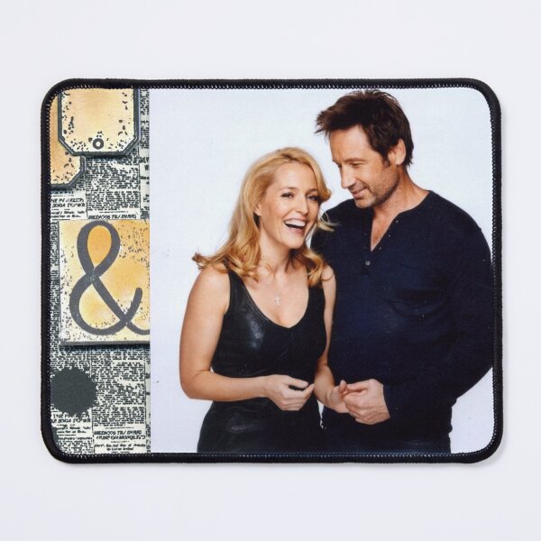 Item preview, David Duchovny and Gillian Anderson designed and sold by VavieDDfan4ever.