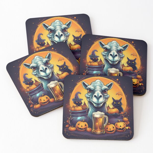 Artikelvorschau, Gruseliges Halloween-Süßes-oder-Saures in der Wüste: Ein lebendiges und gruseliges Design mit einem Kamel, Kürbissen, Fledermäusen und schwarzen Katzen entworfen und verkauft von Camel & Quirk.
