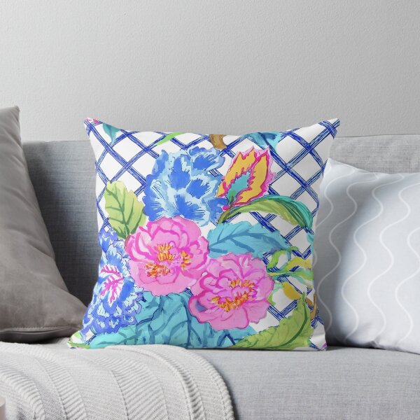 Artikelvorschau, Preppy, Grandmillennial Tabakblüten und Blätter auf blau-weißem Chinoiserie-Gitter entworfen und verkauft von SophieClimaArt.