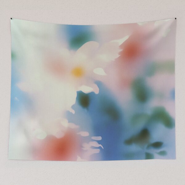 Aperçu de l'œuvre Flou floral pastel rêveur avec une esthétique douce créée et vendue par trajeado14.