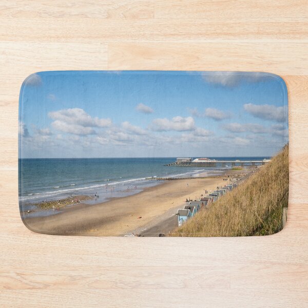 Artikelvorschau, Hoher Blick über den Strand von Cromer an der Küste von Norfolk entworfen und verkauft von yackers1.