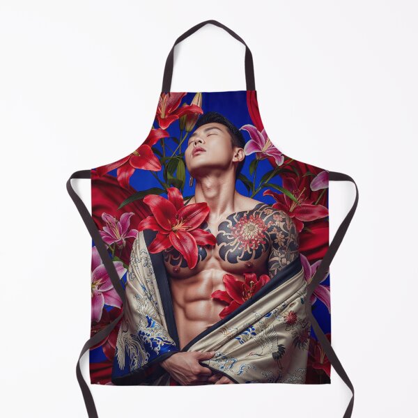Artikelvorschau, Sinnlicher tätowierter asiatischer Mann im Kimono mit Lilien entworfen und verkauft von Atlas Kai.