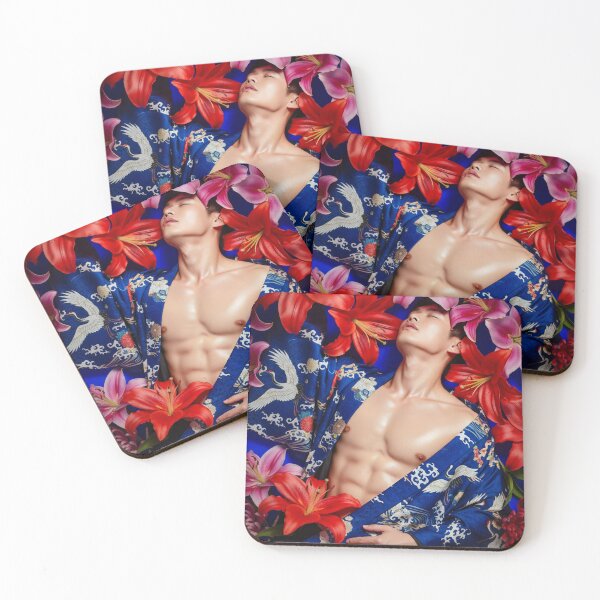 Artikelvorschau, Sinnlicher tätowierter asiatischer Mann im Kimono mit Lilien #3 entworfen und verkauft von Atlas Kai.