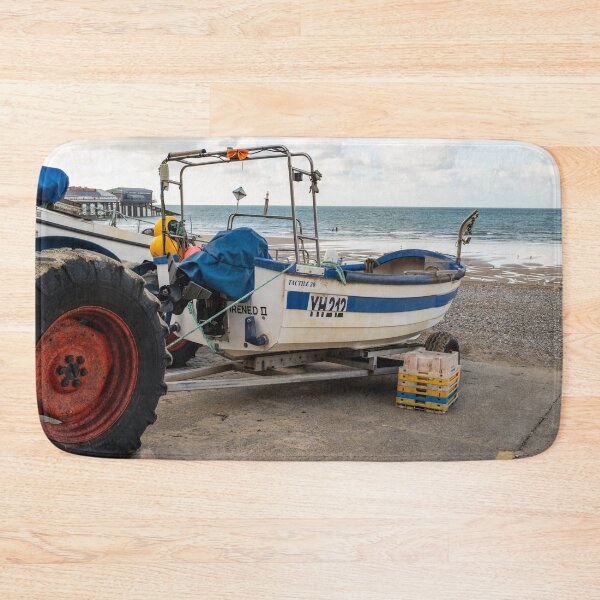 Artikelvorschau, Krabbenfischerboot am Strand von Cromer entworfen und verkauft von yackers1.