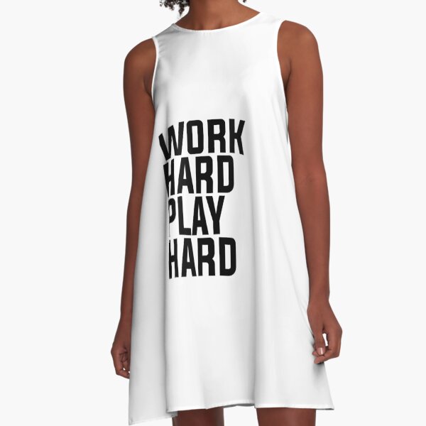 Artikel-Vorschau von Hart arbeiten hart spielen - Minimalist Print - Schwarz und Weiß, designt und verkauft von Studio Grafiikka.