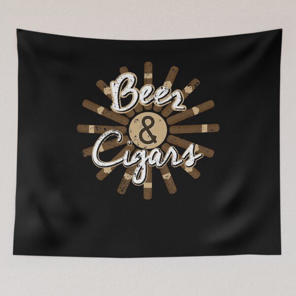 Aperçu de l'œuvre Cadeau de bière et cigares amoureux de cigares créée et vendue par KentuckyGirlTee.