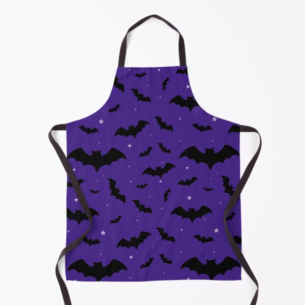 Aperçu de l'œuvre Vue en contre-plongée des chauves-souris d'Halloween volant au-dessus du ciel violet avec des étoiles sur fond de motif sans couture créée et vendue par juoctaviniarts.