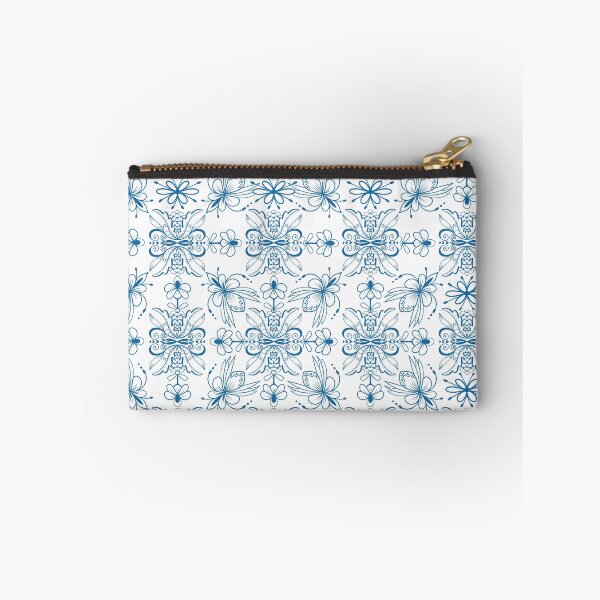 Aperçu de l'œuvre Motif floral ornemental bleu sans couture créée et vendue par katyasuresh.
