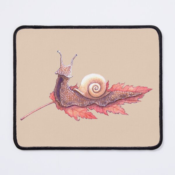Aperçu de l'œuvre Aquarelle de mignon petit escargot souriant sur une feuille automnale créée et vendue par Lucy Dreams.