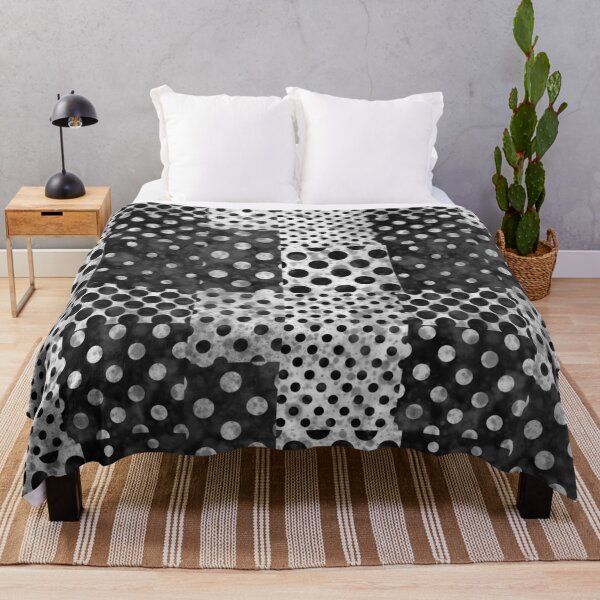 Artikelvorschau, Grunge Ankara Polka Dots Design entworfen und verkauft von PatternTitan.