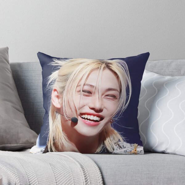 straykids Felix 特大クッション　110cm straykids Felix 特大クッション 110cm Amazon｜Stray Kids