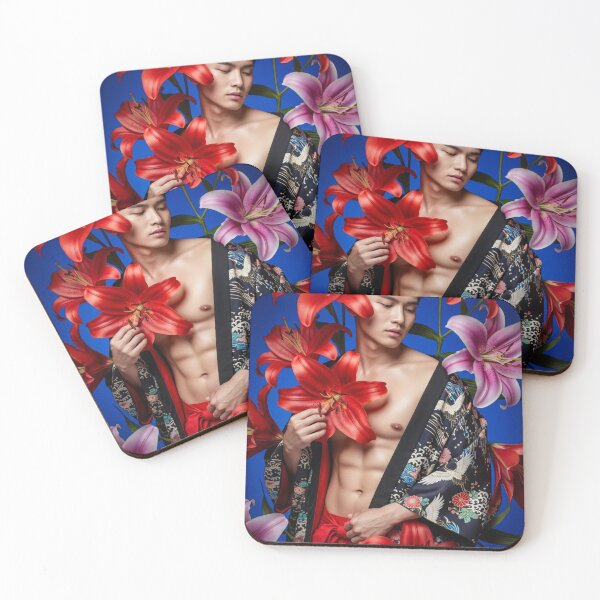 Artikelvorschau, Sinnlicher tätowierter asiatischer Mann im Kimono mit Lilien #13 entworfen und verkauft von Atlas Kai.