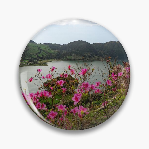 Artikelvorschau, Rosa Blumen am Lagoa Azul entworfen und verkauft von Kathy Weaver.