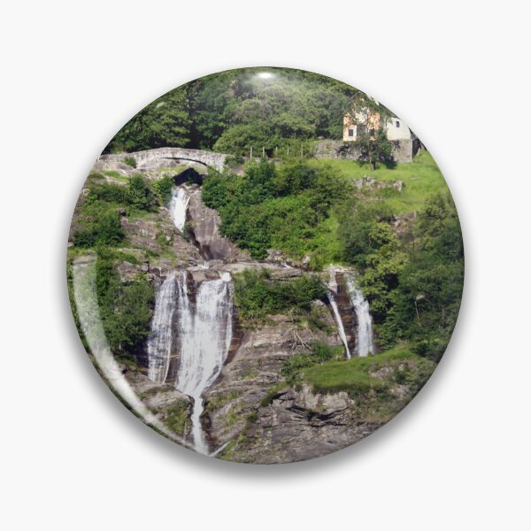 Artikelvorschau, Der Santa Petronilla-Wasserfall entworfen und verkauft von annalisa56.