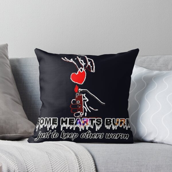 Aperçu de l'œuvre Certains cœurs brûlent – Amour émotionnel et sacrifice typographie fond noir créée et vendue par essenthreads.