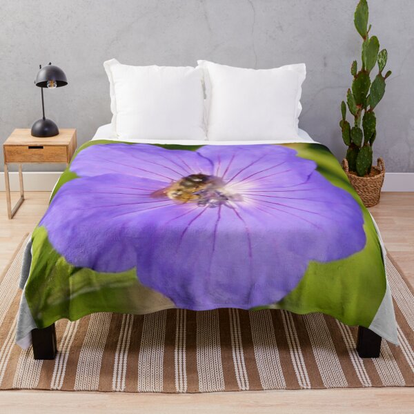Item preview, Flower and bee designed and sold by DjeriK.