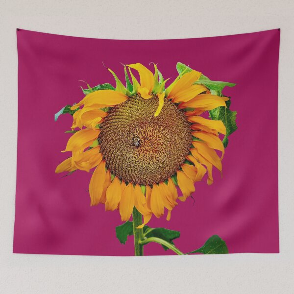 Artikelvorschau, große detaillierte Sonnenblume mit einer Hummel entworfen und verkauft von KatJoDesigns.