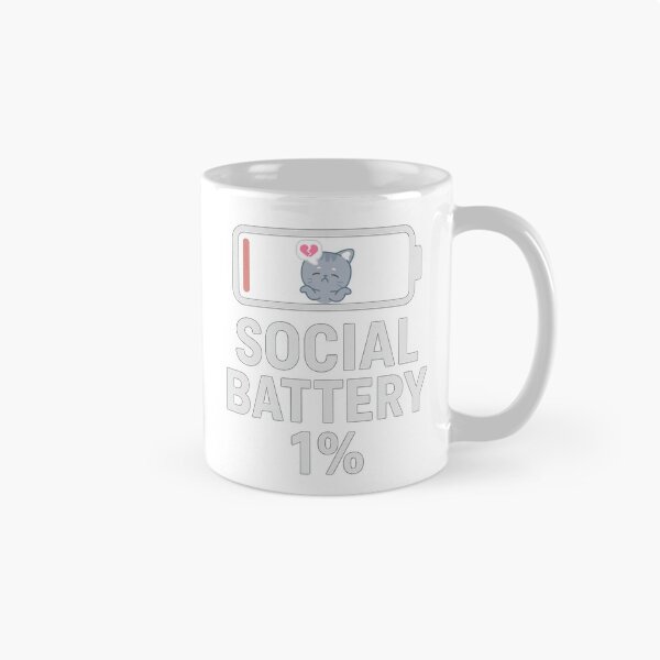 Aperçu de l'œuvre Social Battery 1% – Funny Introvert Low Energy Meme Design créée et vendue par RouniBoutique.