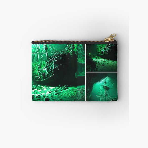 Item preview, Image of a sunken pirate ship, transformed into a 3D animation designed and sold by Armajay.