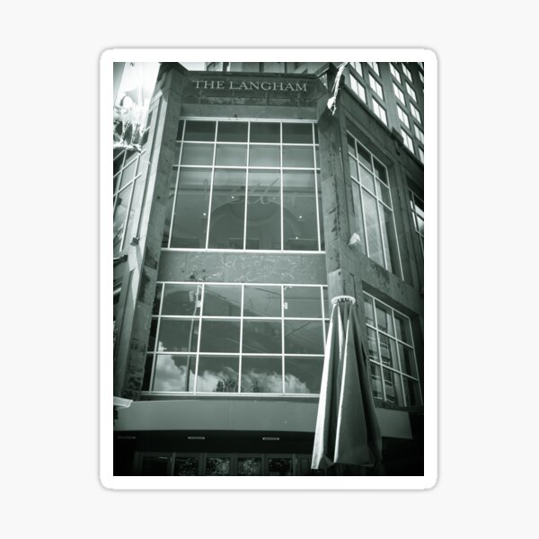 Artikel-Vorschau von Die moderne Architektur des Langham Hotels, designt und verkauft von Michael McGimpsey.