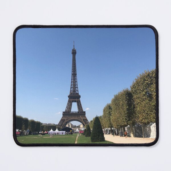 Aperçu de l'œuvre Tour Eiffel créée et vendue par shatiaslove.