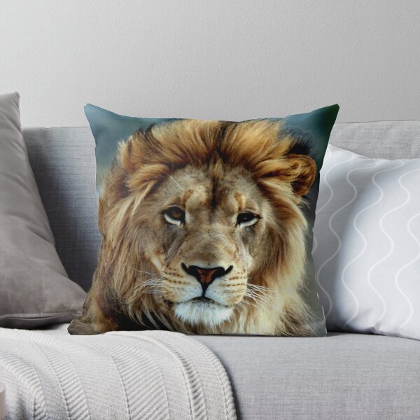 Majestic Lion Throw Pillow